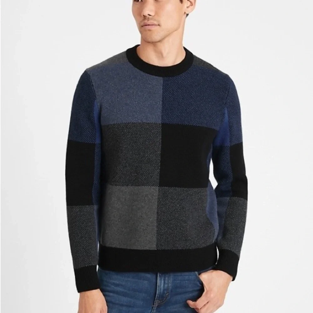 Banana Republic Men's Blue and Gray Crewneck Sweater recycled Italian wool